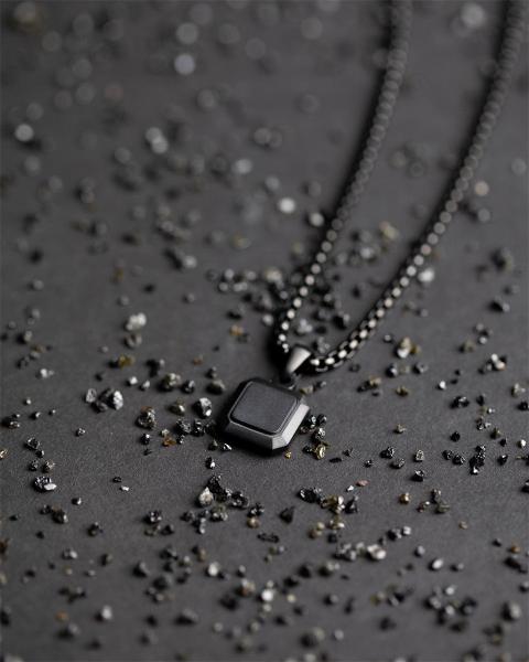 Halskette aus Titan/Stahl mit schwarzem Achat - Meraki Black